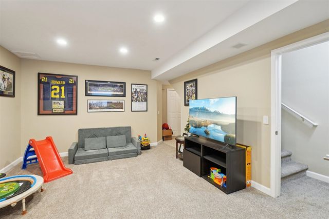 1548 Chapleau Drive, Ann Arbor, MI 48103