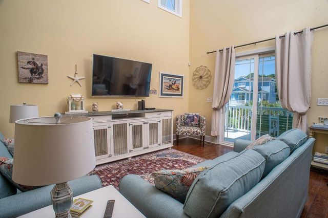 429 Oak Ave., Murrells Inlet, SC 29576