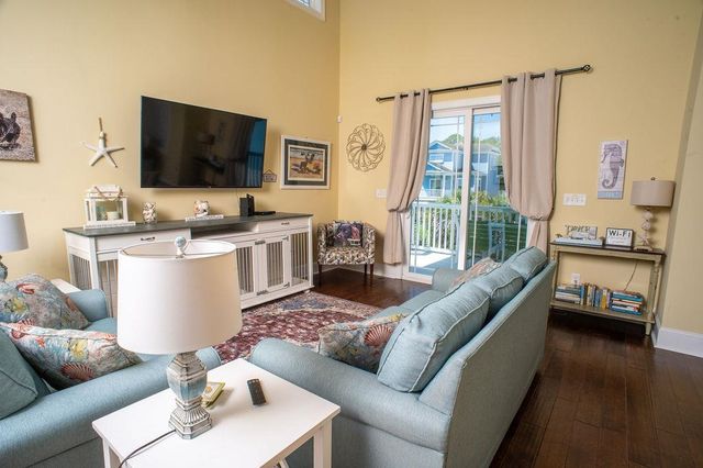 429 Oak Ave., Murrells Inlet, SC 29576