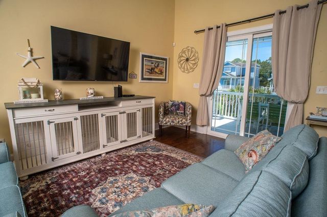 429 Oak Ave., Murrells Inlet, SC 29576