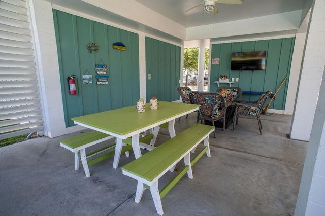 429 Oak Ave., Murrells Inlet, SC 29576