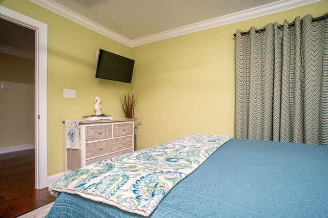 429 Oak Ave., Murrells Inlet, SC 29576