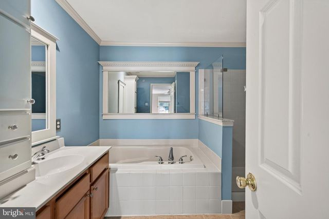 53 CRICKET DR, Conshohocken, PA 19428