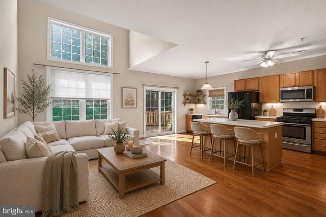 53 CRICKET DR, Conshohocken, PA 19428
