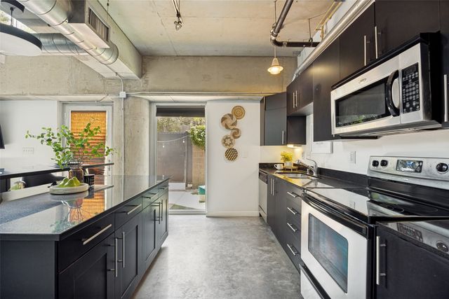 1001 Belleview Street 101, Dallas, TX 75215