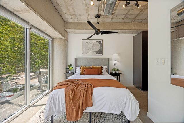 1001 Belleview Street 101, Dallas, TX 75215