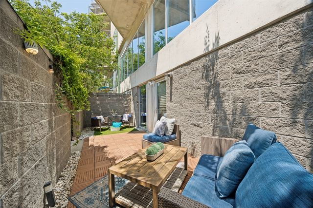 1001 Belleview Street 101, Dallas, TX 75215