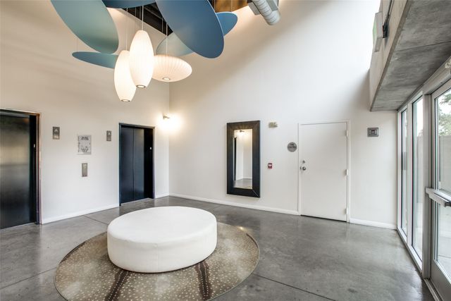 1001 Belleview Street 101, Dallas, TX 75215