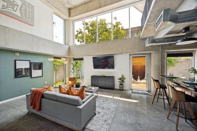 1001 Belleview Street 101, Dallas, TX 75215