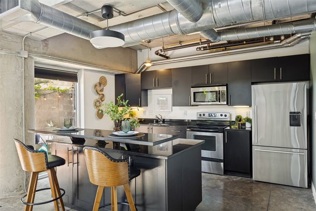 1001 Belleview Street 101, Dallas, TX 75215