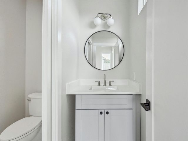 313 Blackson Ave A, Austin, TX 78752