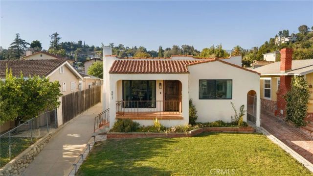 5417 Stratford, Los Angeles, CA 90042