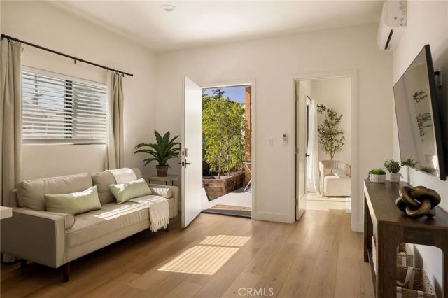 5417 Stratford, Los Angeles, CA 90042