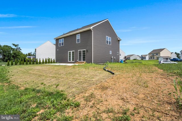 58 MONTICELLO DR, Lebanon, PA 17042