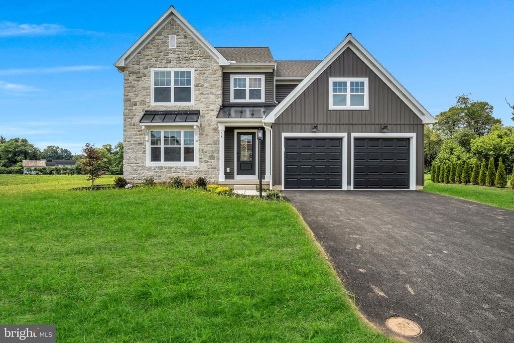 58 MONTICELLO DR, Lebanon, PA 17042