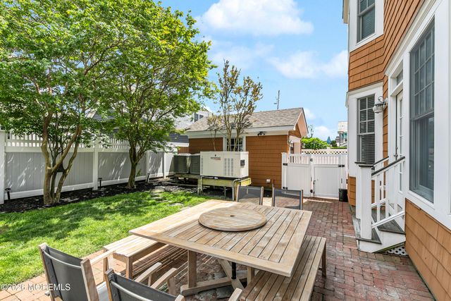 571 Main Avenue, Bay Head, NJ 08742