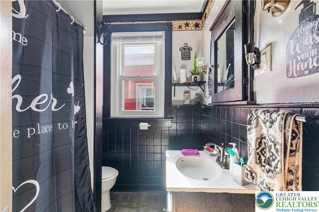 1422 Hottle Avenue, Bethlehem City, PA 18018