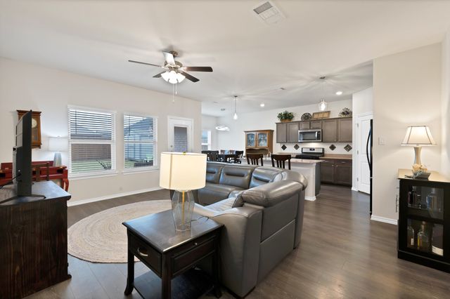 906 Honey Maple Street, Princeton, TX 75407