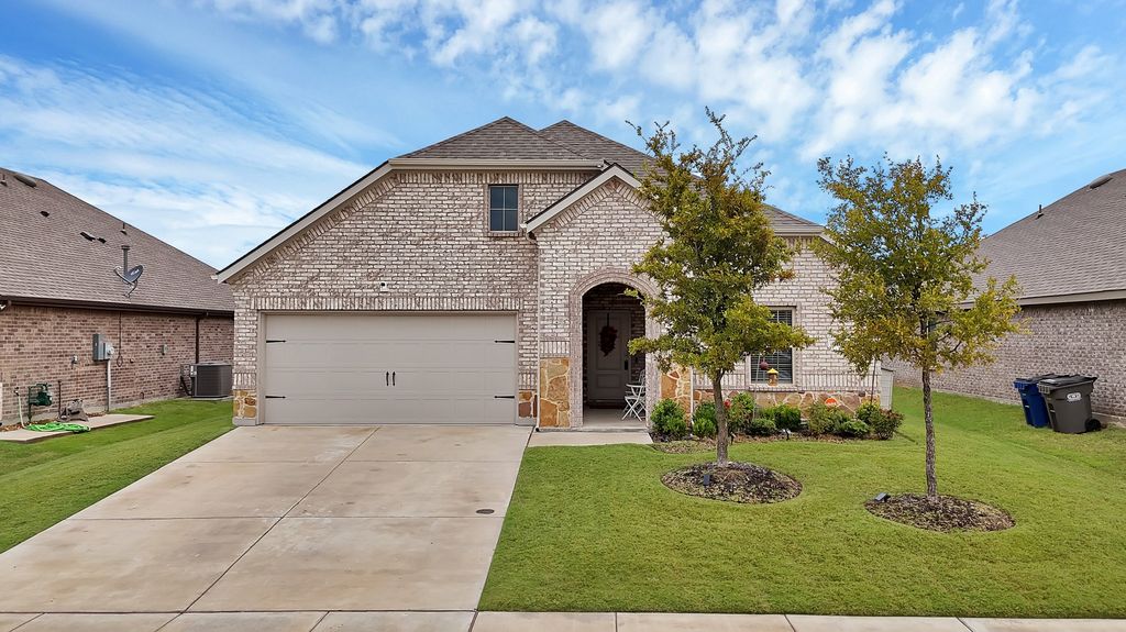 906 Honey Maple Street, Princeton, TX 75407
