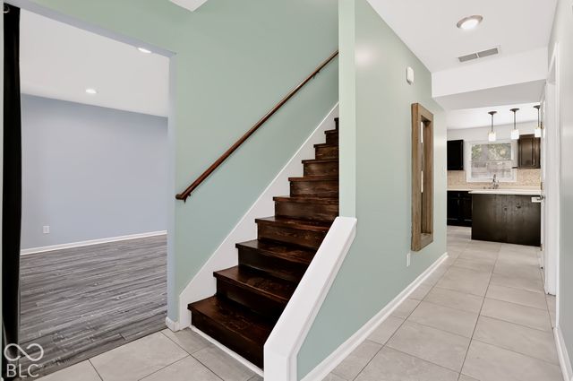 6802 E Pleasant Run Parkway North Drive, Indianapolis, IN 46219