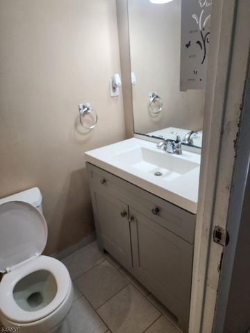 1371 Hamilton St, Elizabeth City, NJ 07208
