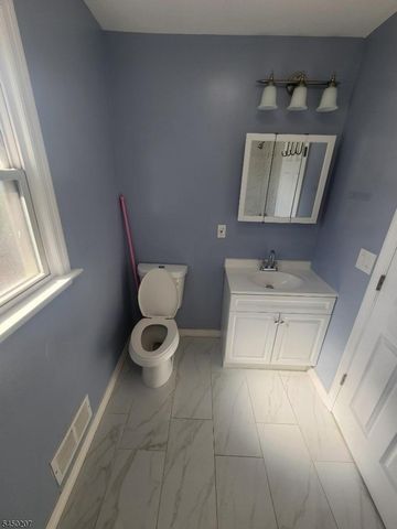 1371 Hamilton St, Elizabeth City, NJ 07208