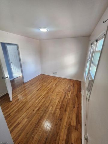 1371 Hamilton St, Elizabeth City, NJ 07208