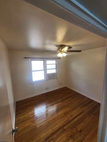 1371 Hamilton St, Elizabeth City, NJ 07208
