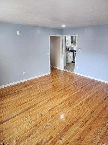 1371 Hamilton St, Elizabeth City, NJ 07208