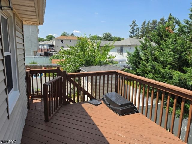 1371 Hamilton St, Elizabeth City, NJ 07208