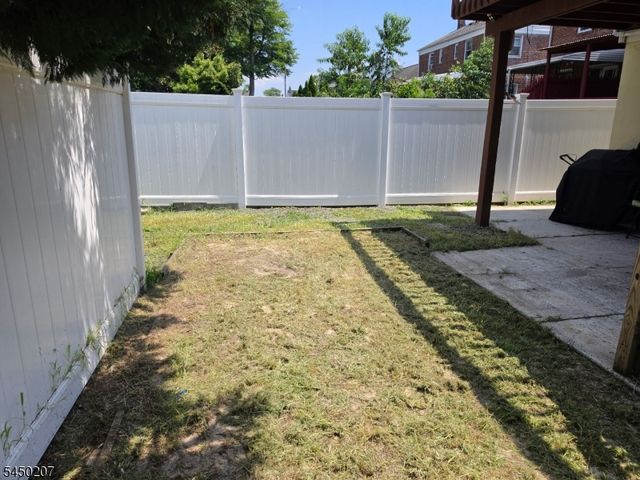 1371 Hamilton St, Elizabeth City, NJ 07208