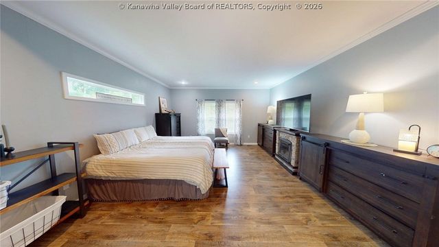 170 Mathews Mountain, Milton, WV 25541