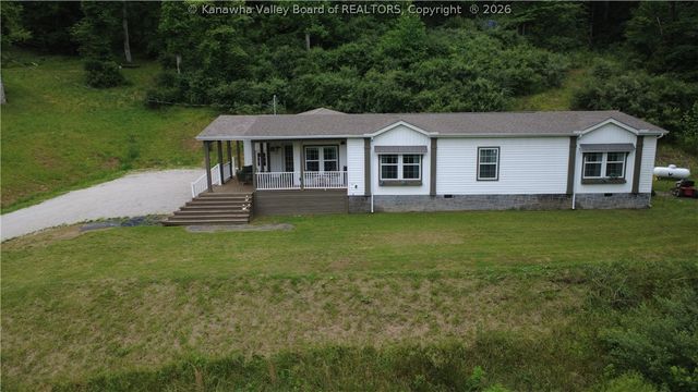 170 Mathews Mountain, Milton, WV 25541