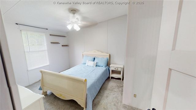 170 Mathews Mountain, Milton, WV 25541