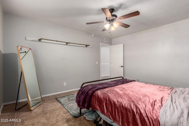 3302 E HIDDENVIEW Drive, Phoenix, AZ 85048