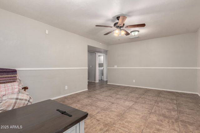 3302 E HIDDENVIEW Drive, Phoenix, AZ 85048