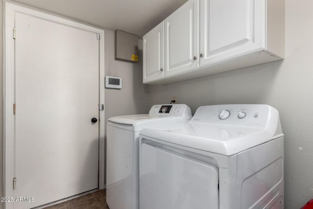 3302 E HIDDENVIEW Drive, Phoenix, AZ 85048