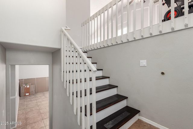 3302 E HIDDENVIEW Drive, Phoenix, AZ 85048