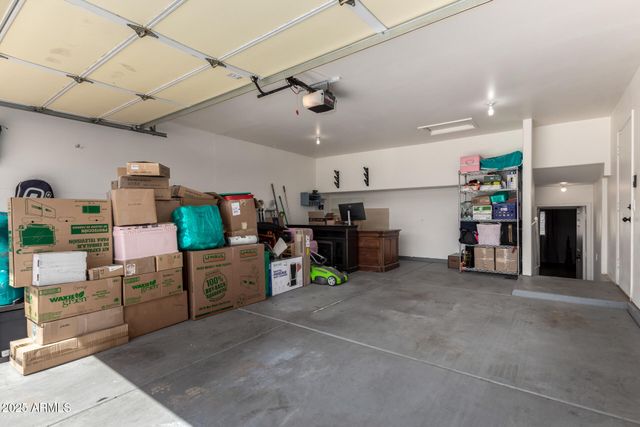 3302 E HIDDENVIEW Drive, Phoenix, AZ 85048