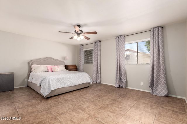 3302 E HIDDENVIEW Drive, Phoenix, AZ 85048