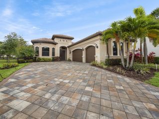 9931 Bozzano Drive, Delray Beach, FL 33446