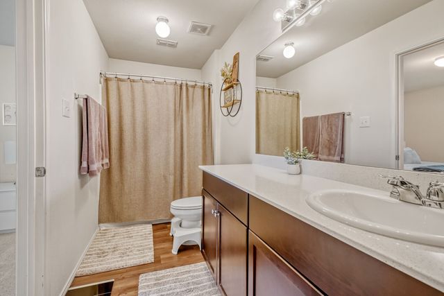 9245 Summerlee Street, Dallas, TX 75227