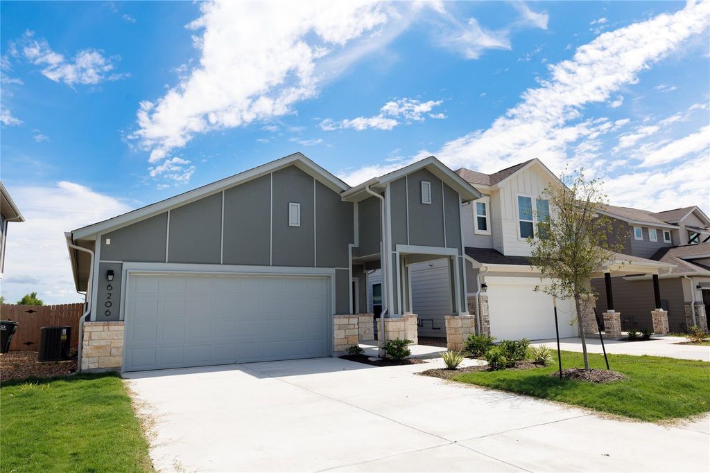 6206 Marsh LN, Buda, TX 78610