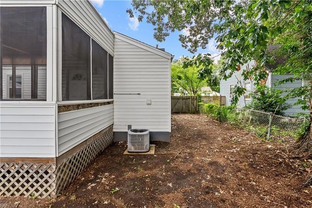 710 Sedgefield DR, Newport News, VA 23605