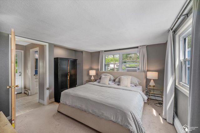6656 Secor Road, Lambertville, MI 48144