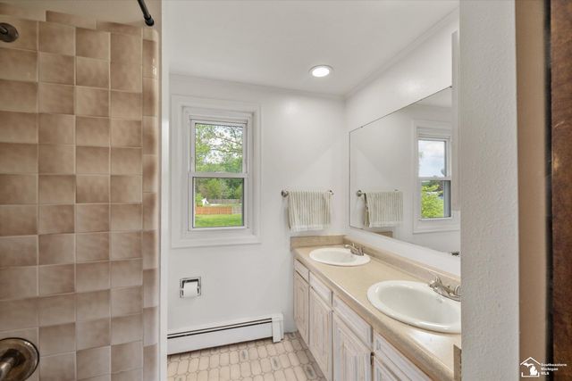 6656 Secor Road, Lambertville, MI 48144