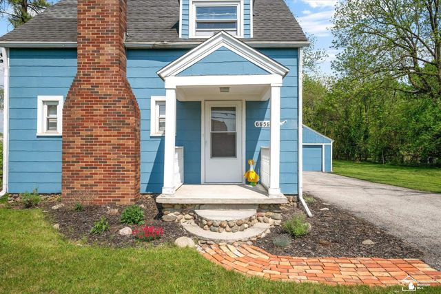 6656 Secor Road, Lambertville, MI 48144