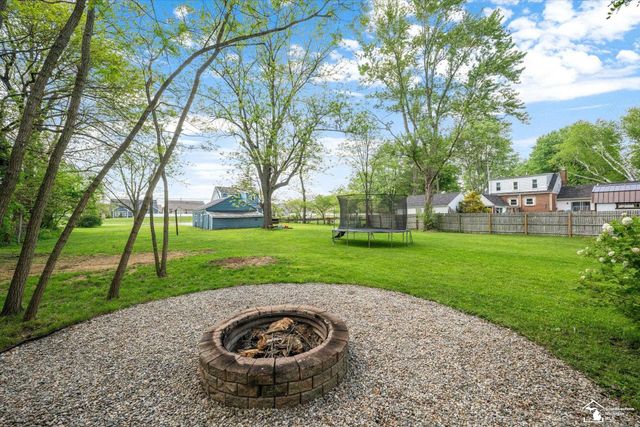6656 Secor Road, Lambertville, MI 48144