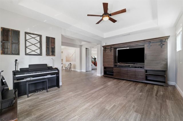 5167 LAKECASTLE DRIVE, Tampa, FL 33624