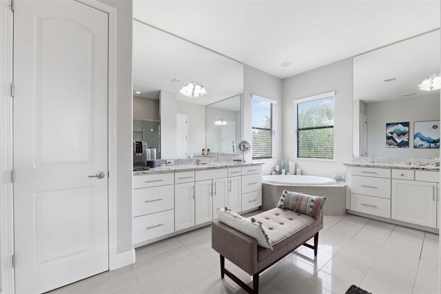 5167 LAKECASTLE DRIVE, Tampa, FL 33624